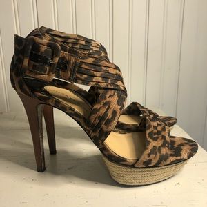 Gianni Bini Size 9 Heel